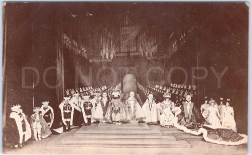 Royal ceremonial puppet - royal,