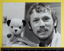 The Sooty Show, 1988. Original 8.5 x 6.5" publicity photo. Matthew Corbett