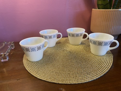 Vintage jaj pyrex - vintage, teacups