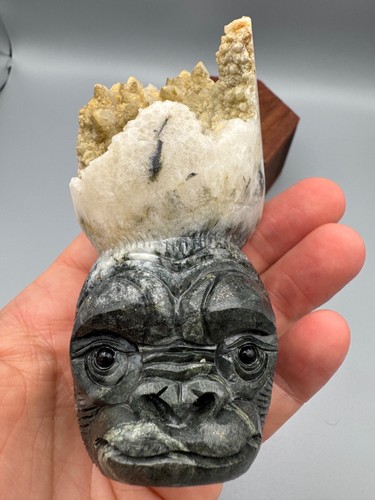 Crystal gorilla head - crystal,