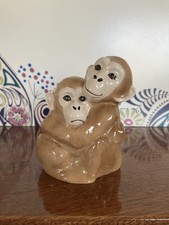 Szeiler Chimpanzee Pair