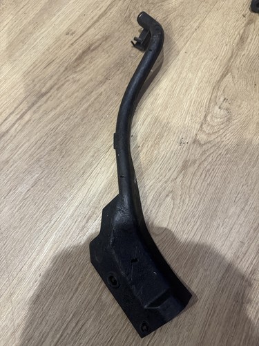 Rear beam axle - rear, conduit/cable