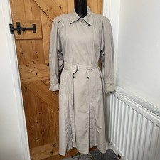 Wallis Exclusive Vintage Beige
