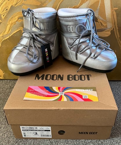 Moon boot icon - moon, satin