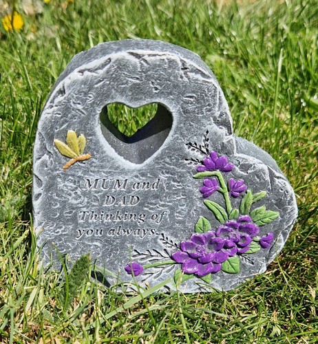 Mum dad stone concrete - &,