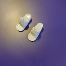 SINDY DOLL WHITE SLIDER