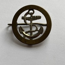 Royal Navy Beret Metal Badge. 