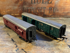 2 TRI-ANG OO Gauge Coaches -