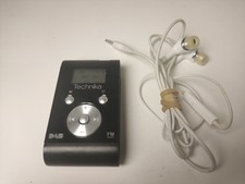 Technika Dab211pt handheld portable DAB radio 