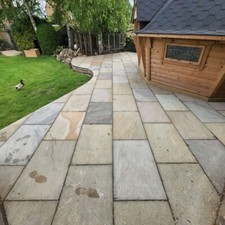 Raj Green Riven Sandstone 600x900 Paving Slabs – Outdoor Garden Flagstones