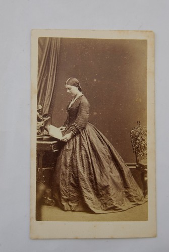 Cdv pretty victorian - cdv, lady