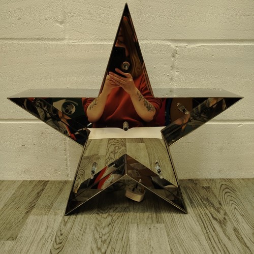 Light bhs star shaped - up,