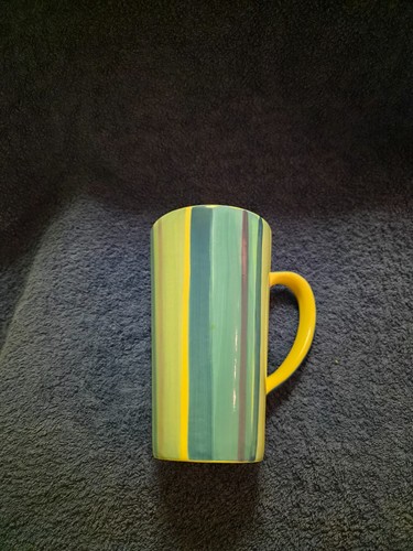 Mint cond tall large - tall, 6"