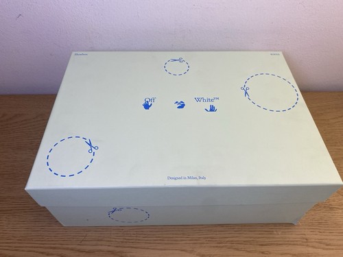 Off white empty shoes box - white,