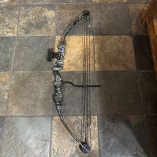 Hoyt eastern compound bow Used