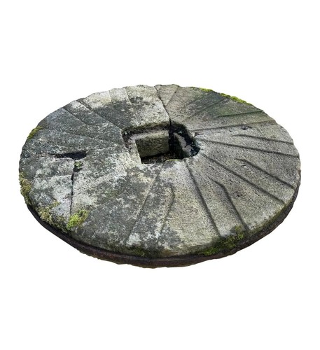 Large antique garden feature - large,