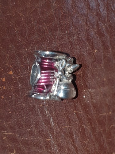 Discontinued pandora charm - pandora,