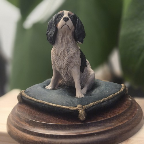 Country artists dog figurine - artists,