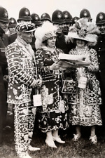 Pearly King Queens their