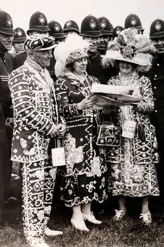 Pearly king queens - queens, their