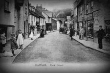 A4 Photo Hertfordshire Hatfield Park Street The Butchers Arms Children In Road