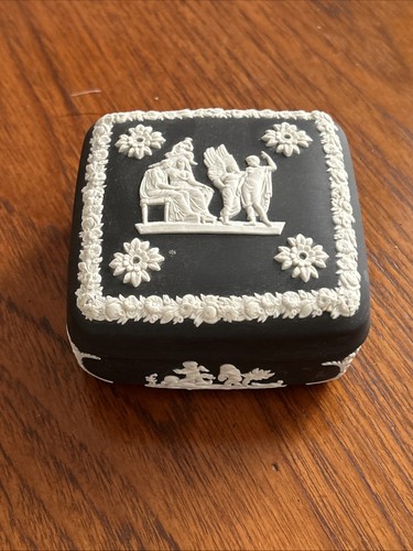 Vintage wedgwood black basalt - vintage,