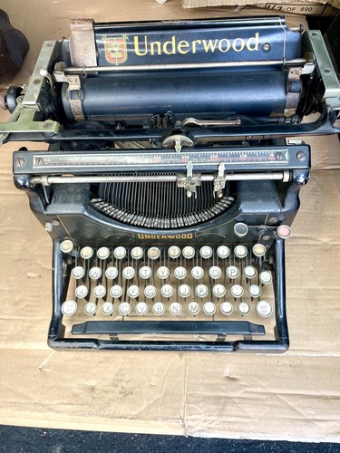 Underwood standard typewriter - underwood,