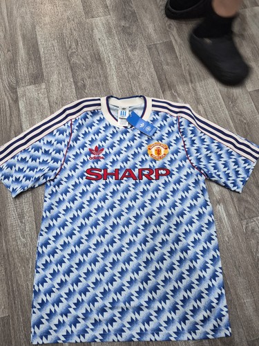 Reissue manchester united - manchester,