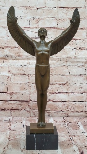 Signed bronze statue winged - signed,