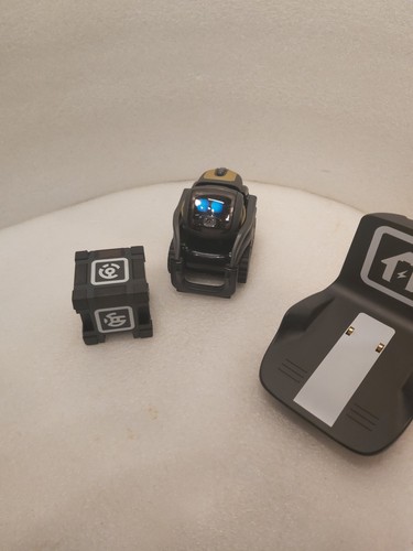 Vector robot anki voice - by,