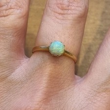 Antique 0.58 ct Opal and 18ct