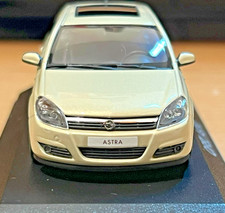 1:43 scale - Minichamps - Opel