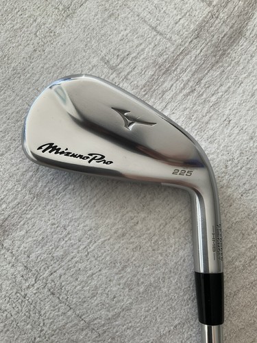 Mizuno pro 225 - 225, kbs