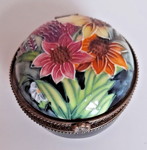Old tupton ware - ware, pillbox
