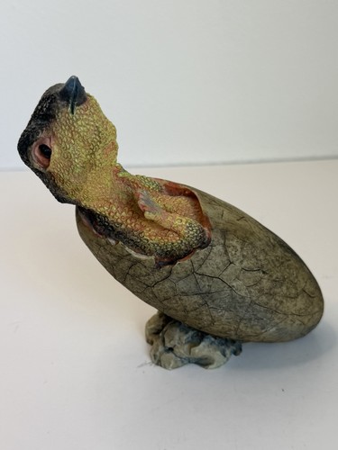 Baby dinosaur hatching egg - baby,