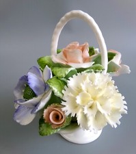 Royal Doulton Porcelain Flower Basket Posy Bouquet Floral Ornament. VTG 5.25"