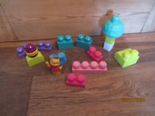 MEGA BLOKS WINNIE THE POOH HONEYPOT TREE  ASSORTED COLOURED CONSTRUCTION BRICKS