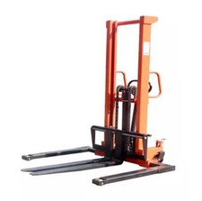 Adjustable Manual Straddle Stacker 1.5T 3M (Wide Leg Hydraulic Fork Lift)
