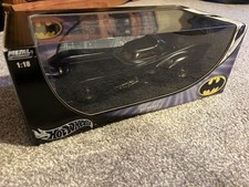 Hot Wheels Batmobile 1:18