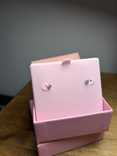 Swarovski stilla attract stud - stilla,