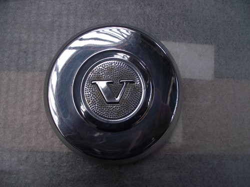 Volvo 240 wheel cap