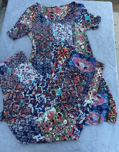 Size womens paisley - 12, 14