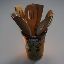 PORCELAIN FIRED KITCHEN