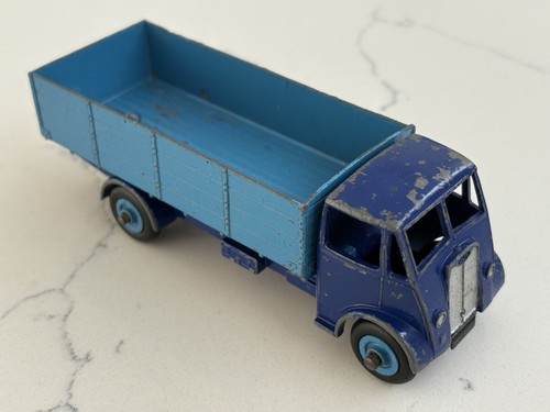 Dinky supertoys 511 guy - dinky,