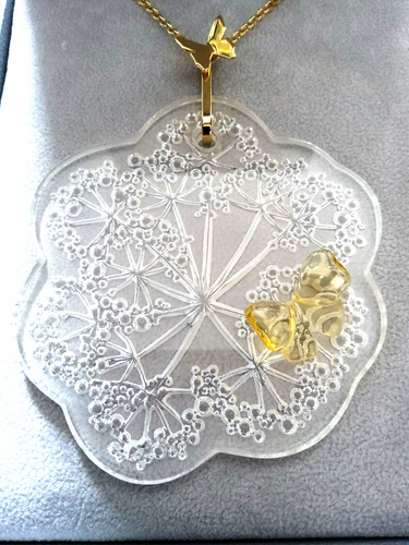 Lalique stunning pendant - stunning,