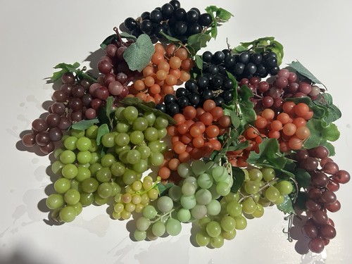 Vintage lot bunches plastic - of,