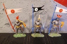 Britain's Swoppet knights standard  bearers  Vintage x3 1960's Swoppets Knights