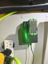 Snap battery charger - on,