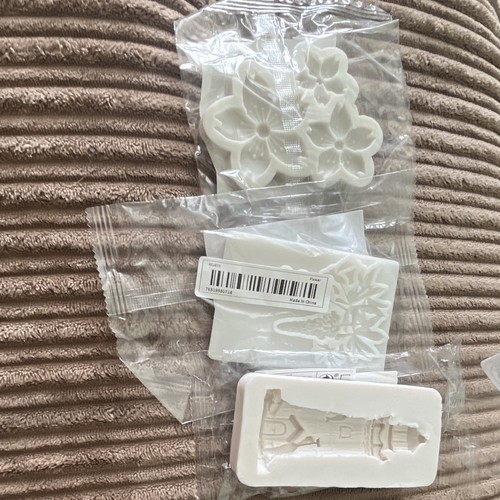White silicone resin moulds - silicone,
