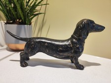 26cm long Standing Dachshund